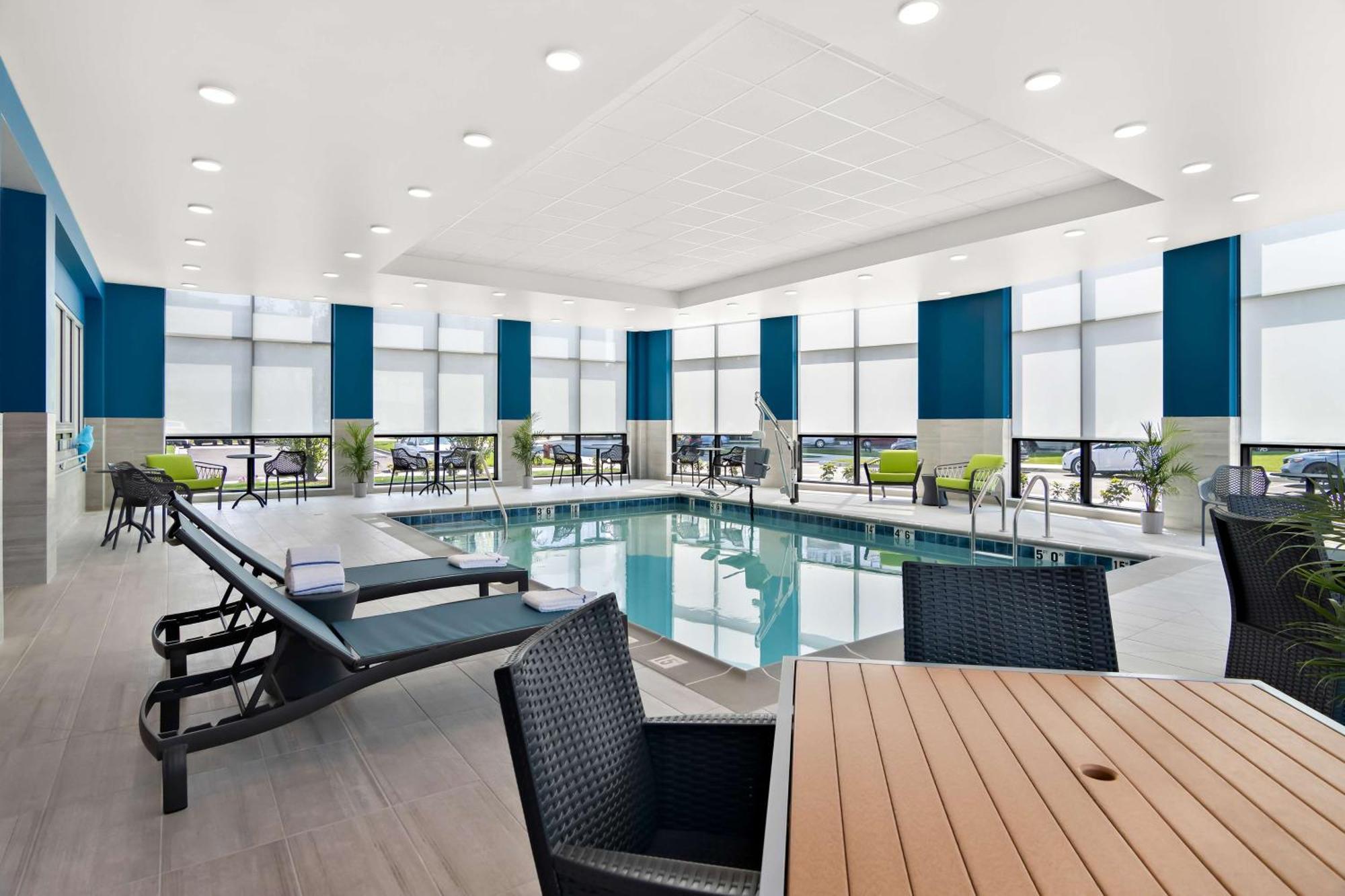 Hampton Inn & Suites Chicago Medical District Uic エクステリア 写真