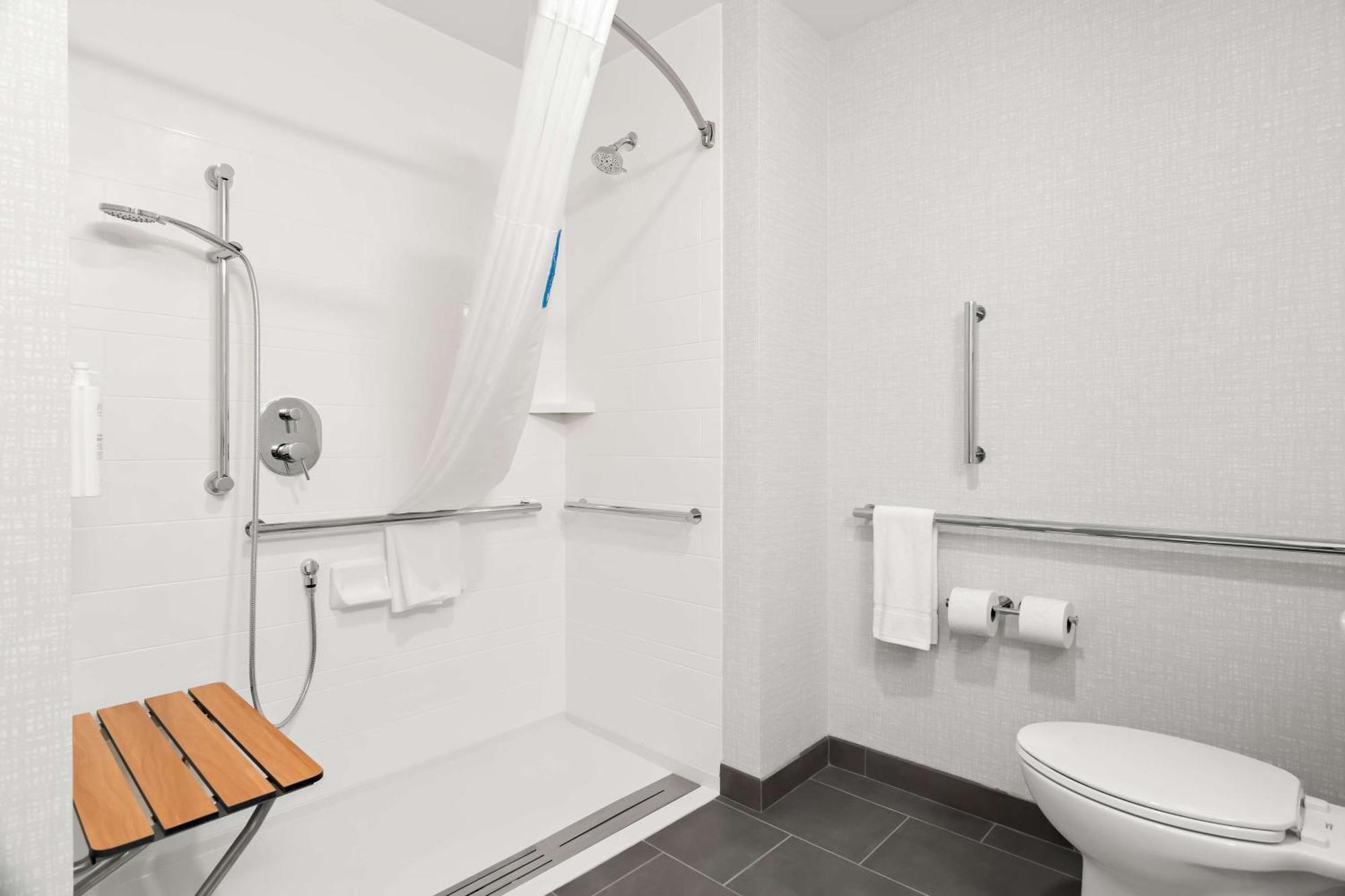 Hampton Inn & Suites Chicago Medical District Uic エクステリア 写真