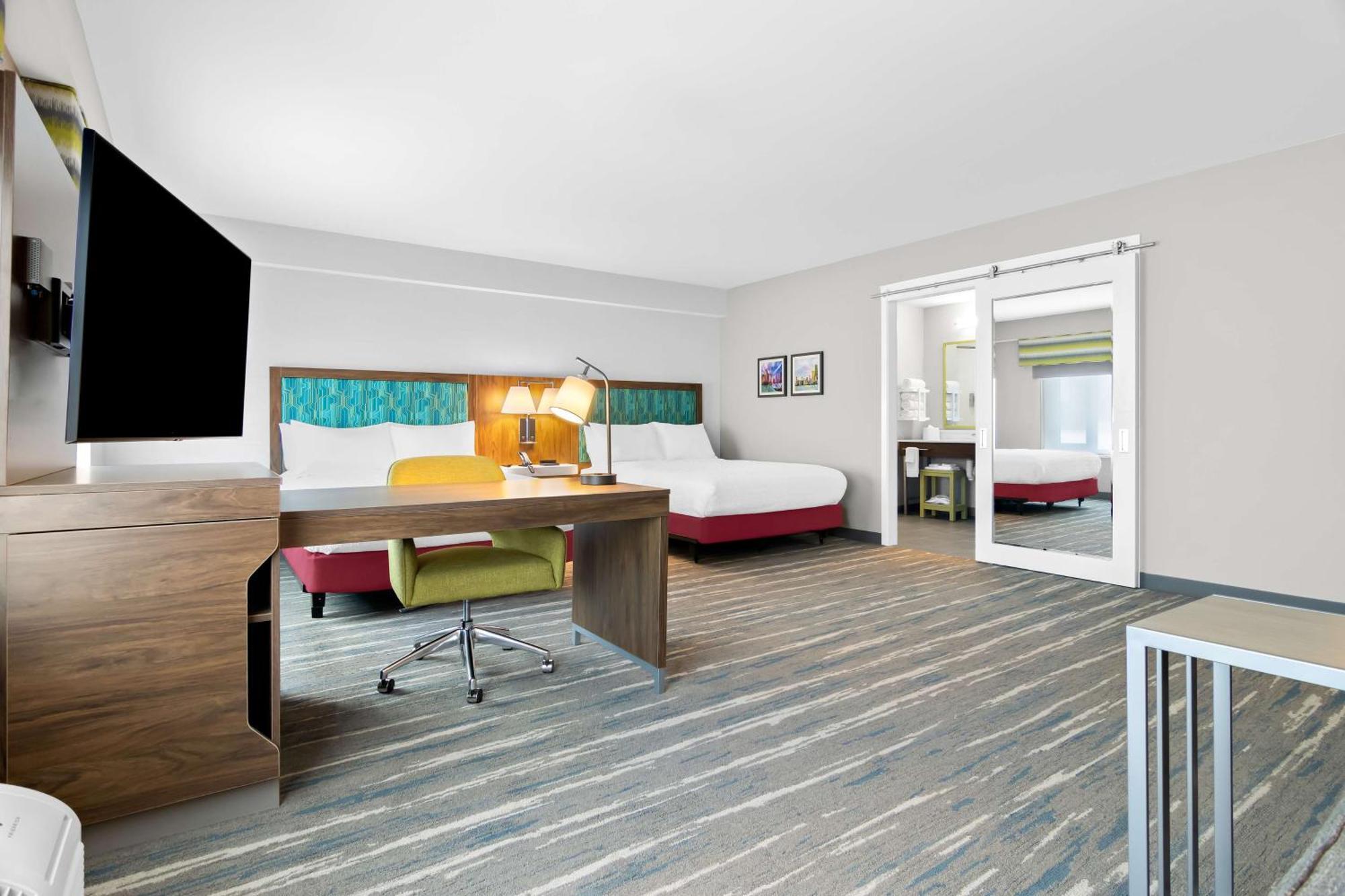 Hampton Inn & Suites Chicago Medical District Uic エクステリア 写真