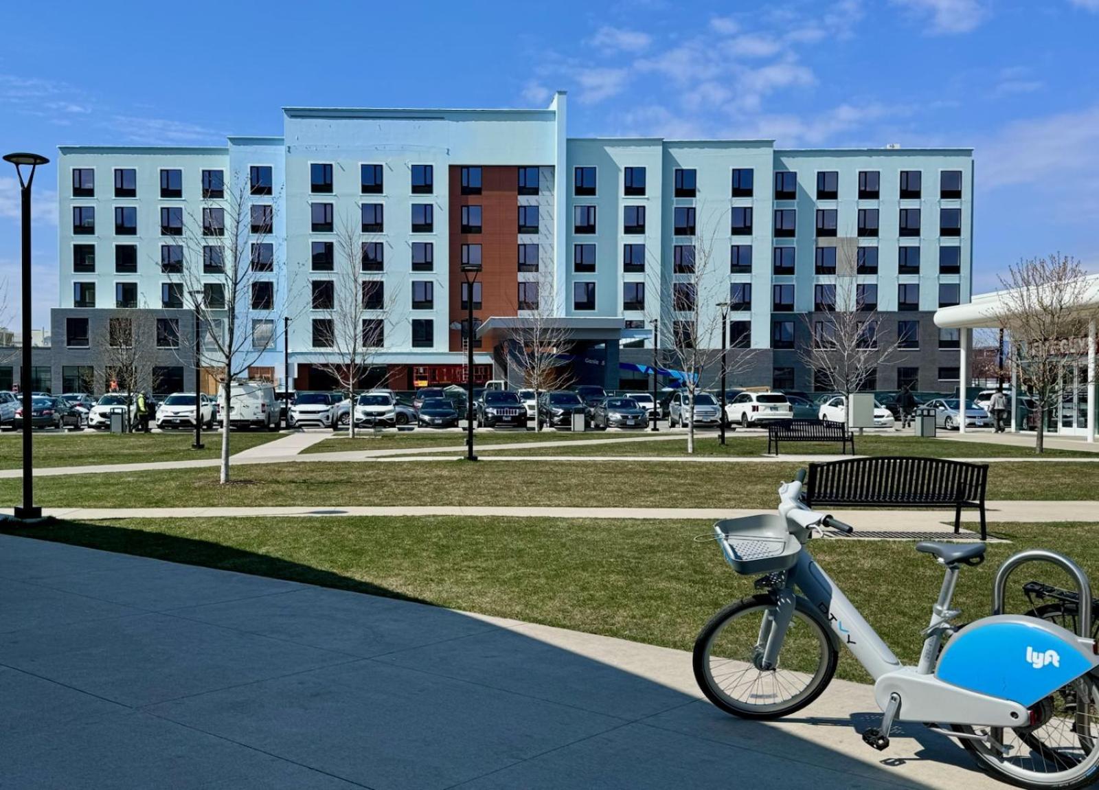 Hampton Inn & Suites Chicago Medical District Uic エクステリア 写真